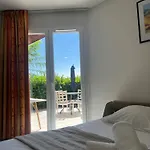 Le Bord Du