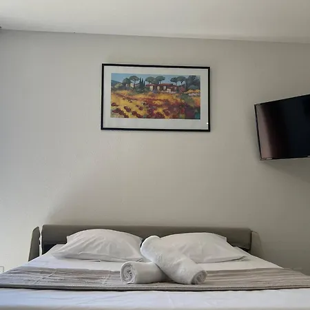 Le Bord Du Chateauneuf-sur-Isere
